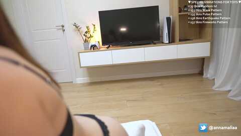Media: annamalia_ Stripchat 2023-10-25 15:54:00