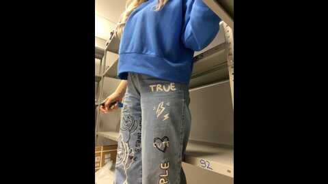 Media: bondgirl_013 Stripchat 2023-10-25 15:49:00