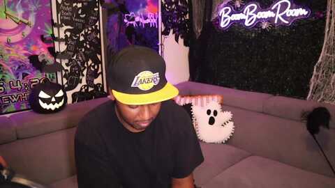 Media: boomboomr00m Stripchat 2023-10-25 07:03:00