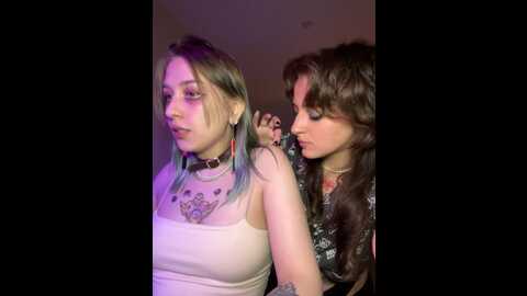Media: dooubletroublee Stripchat 2023-10-25 01:00:00