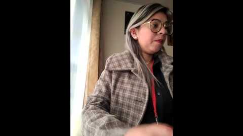 Media: emily_naughty_girl Stripchat 2023-10-25 18:57:00