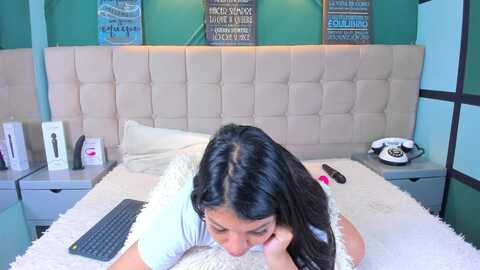 Media: emily_naugthy_sexxx Stripchat 2023-10-25 13:57:00