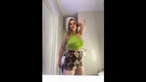 Media: freiiaflower Stripchat 2023-10-25 06:19:00