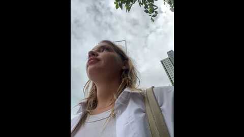 Media: legally_blonde Stripchat 2023-10-25 09:53:00