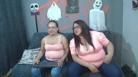 Media: lesb_milf Stripchat 2023-10-25 00:08:00