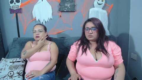 Media: lesb_milf Stripchat 2023-10-25 01:41:00