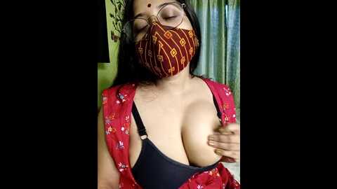 Media: lisa_bhabi Stripchat 2023-10-25 11:04:00