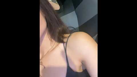 Media: sarahqueen001 Stripchat 2023-10-24 23:30:00