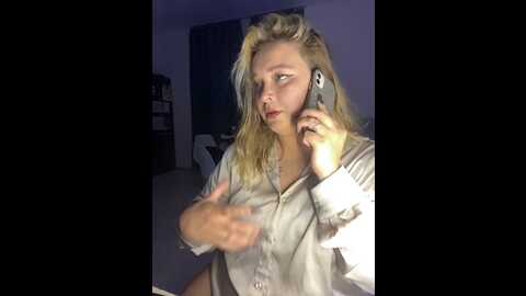 Media: sofiaadams Stripchat 2023-10-25 17:56:00