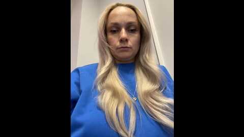 Media: bondgirl_013 Stripchat 2023-10-26 15:08:00