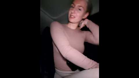 Media: cutieemy Stripchat 2023-10-26 18:39:00