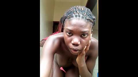 Media: holygrail001 Stripchat 2023-10-26 13:23:00