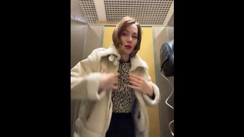 Media: lavenderhot Stripchat 2023-10-26 08:09:00