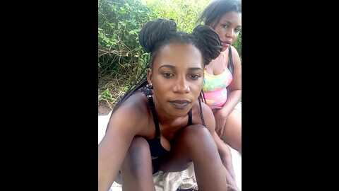 Media: littlemisses3 Stripchat 2023-10-26 08:22:00
