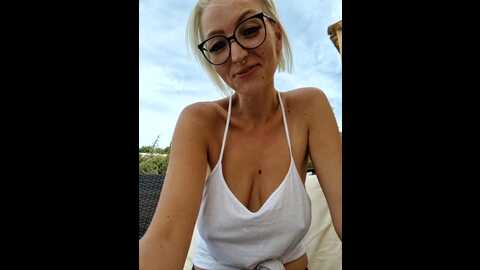 Media: missmialicious Stripchat 2023-10-26 09:13:00