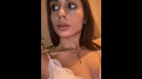 Media: sarahqueen001 Stripchat 2023-10-26 03:27:00