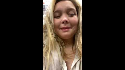 Media: sofiaadams Stripchat 2023-10-26 03:48:00