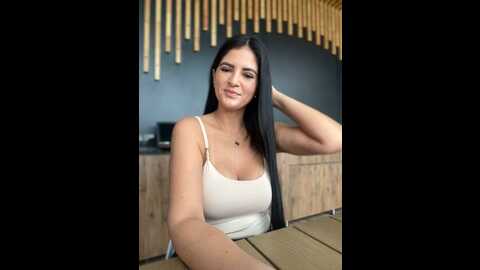 Media: carolina_novoa Stripchat 2023-10-27 17:38:00