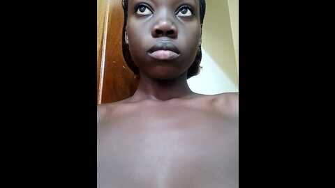 Media: holygrail001 Stripchat 2023-10-27 06:51:00