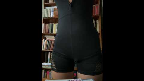 Media: mariatull Stripchat 2023-10-27 20:08:00