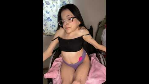 Media: minisophiaa Stripchat 2023-10-27 10:40:00