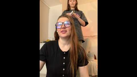 Media: radiants_two Stripchat 2023-10-27 19:48:00
