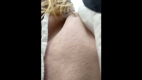 Media: sofiaadams Stripchat 2023-10-27 13:10:00