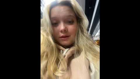 Media: sofiaadams Stripchat 2023-10-27 16:56:00