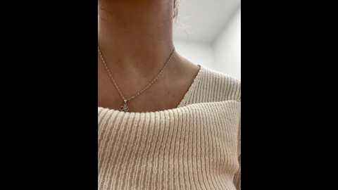 Media: hii_lolla Stripchat 2023-10-28 08:54:00