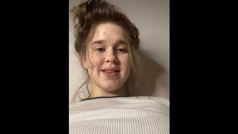 Media: hornygirlh Stripchat 2023-10-28 15:34:00