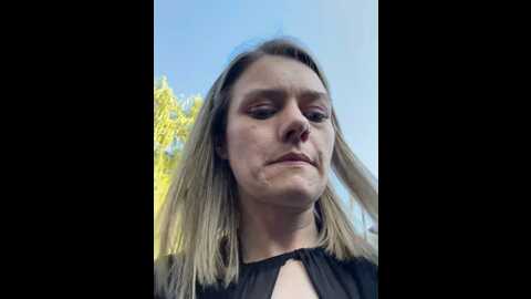 Media: ladylena1 Stripchat 2023-10-27 23:49:00