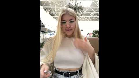 Media: newlale Stripchat 2023-10-28 04:26:00