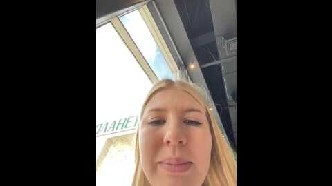 Media: newlale Stripchat 2023-10-28 05:59:00