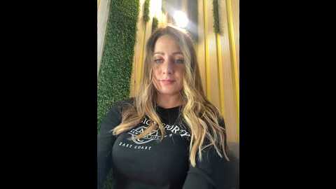 Media: puzdosia Stripchat 2023-10-28 02:40:00