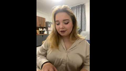 Media: sofiaadams Stripchat 2023-10-28 03:44:00