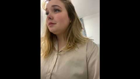 Media: sofiaadams Stripchat 2023-10-28 13:52:00