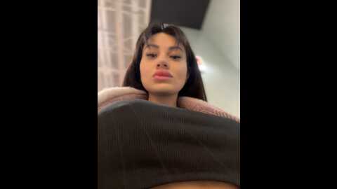 Media: wet__bunny Stripchat 2023-10-28 12:13:00