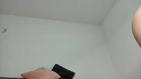 Media: your_elena Stripchat 2023-10-28 19:28:00