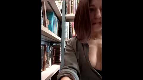 Media: brilliant_queen1 Stripchat 2023-10-29 00:25:00