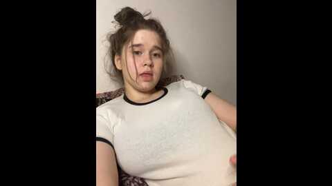 Media: hornygirlh Stripchat 2023-10-29 18:18:00