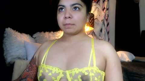 kimmiakiss22 @ stripchat on 20231029