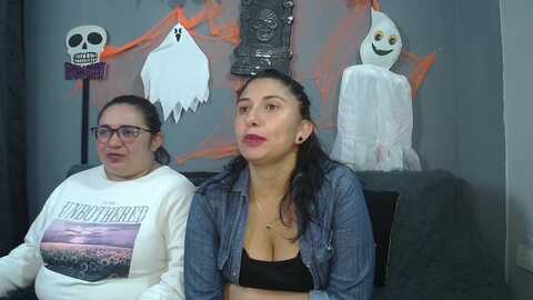 Media: lesb_milf Stripchat 2023-10-29 01:39:00