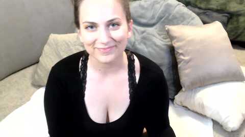 Media: naughtymilfnicole Stripchat 2023-10-29 07:36:00