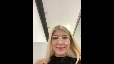 Media: newlale Stripchat 2023-10-29 03:54:00
