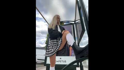 Media: streetdoll Stripchat 2023-10-29 13:43:00