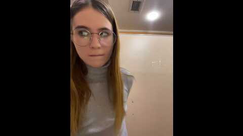your_love_emily @ stripchat on 20231029