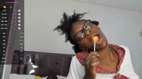 Media: afro_pop Stripchat 2023-10-30 09:01:00