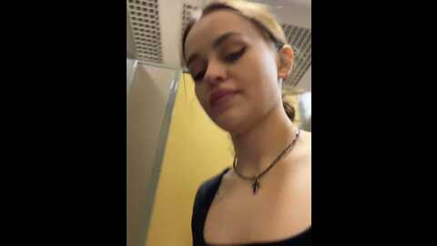 Media: angelinateller Stripchat 2023-10-30 05:14:00