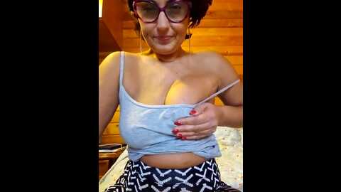 seductivemora @ stripchat on 20231030