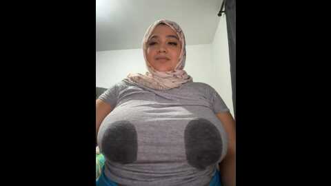 Media: sweetmuslim01 Stripchat 2023-10-29 23:56:00